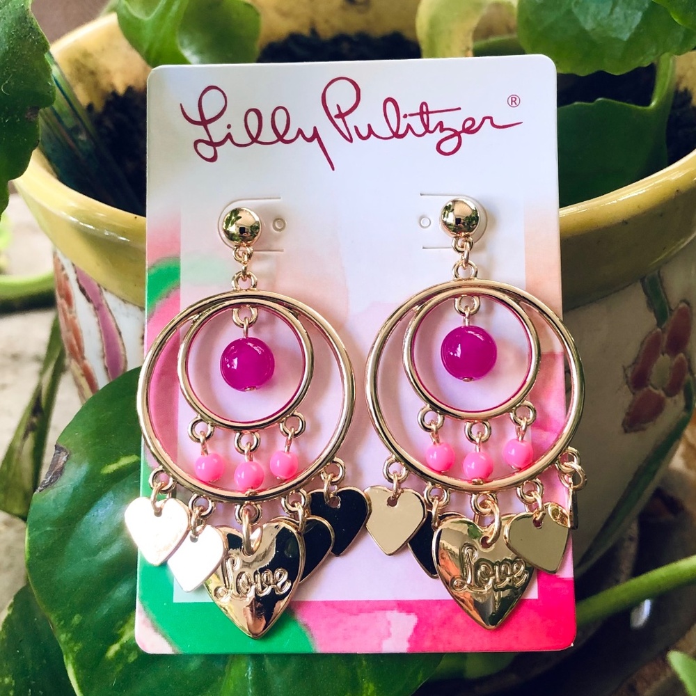 LILLY PULITZER EARRINGS NWT 🩷 Paradise Pink LOVE HEART CHARM Dangling POST